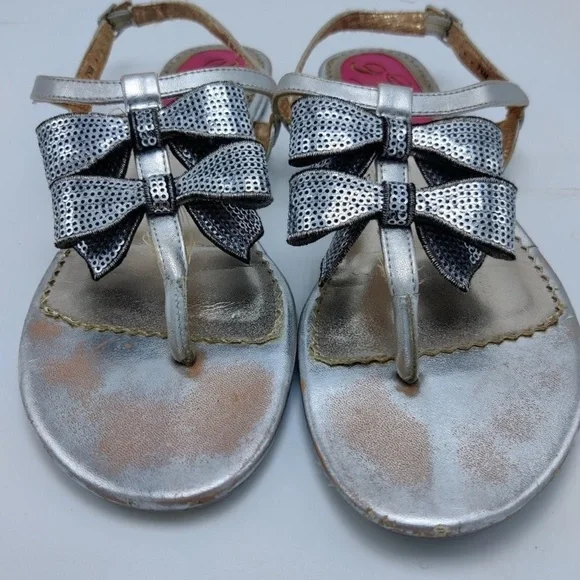 Poetic License Silver Leather Sequined Bows T-strap Sandals Women’s 7.5 - Picture 7 of 10
